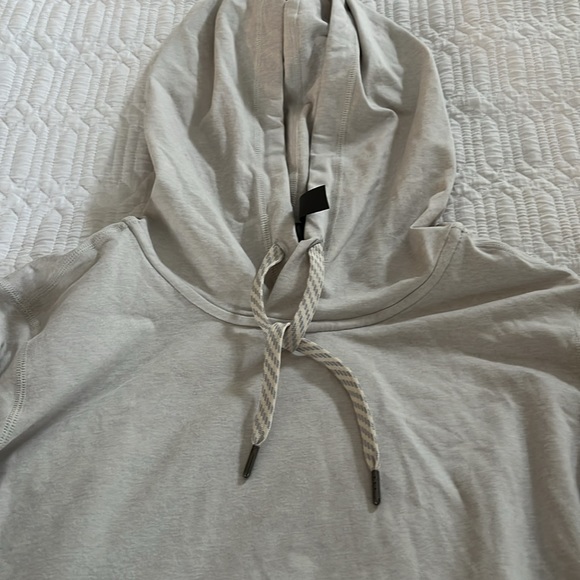 Vuori Halo Essential Hoodie - Picture 3 of 5